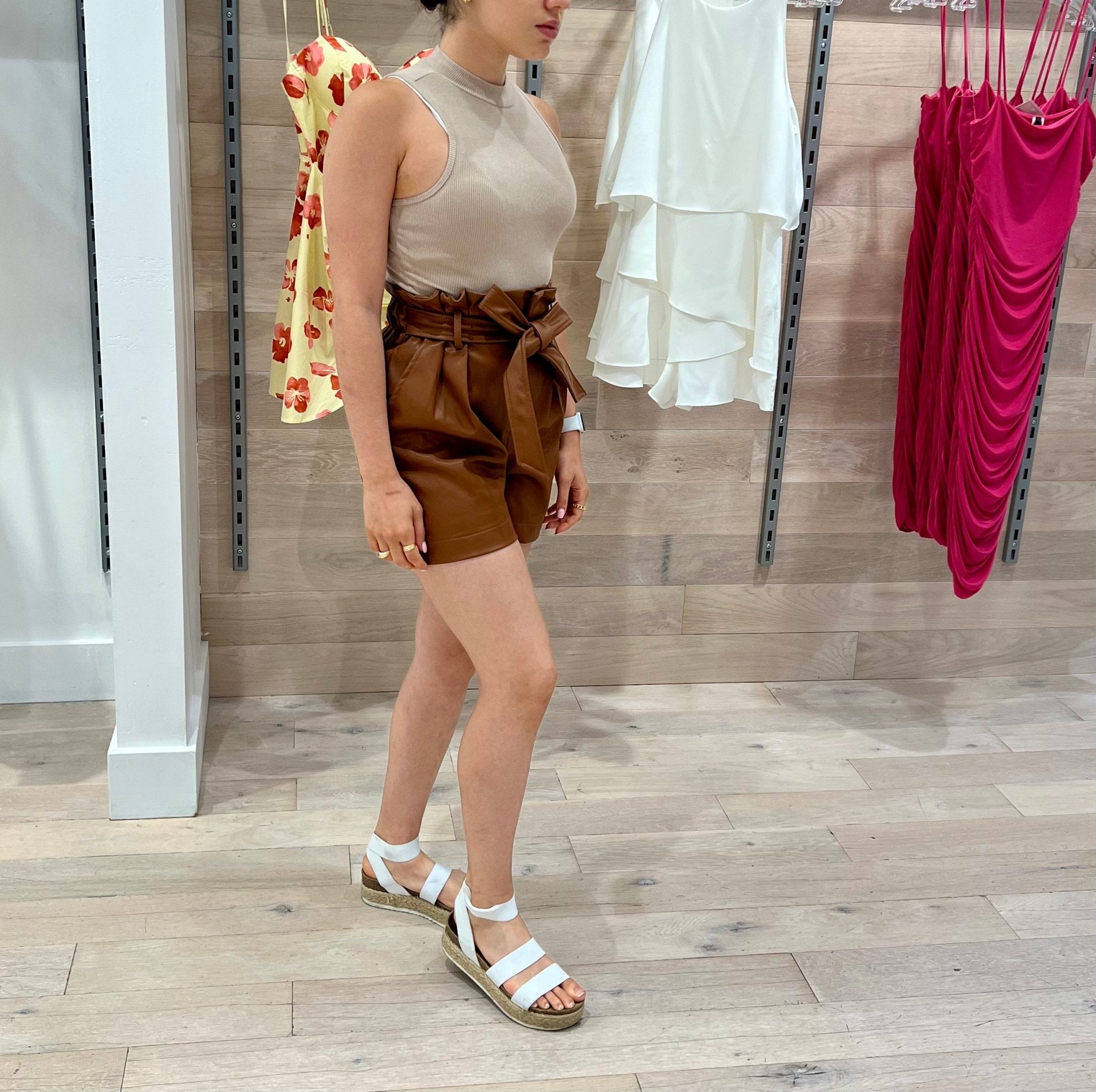 Jessie, leather short, brown - Fashionistar boutique